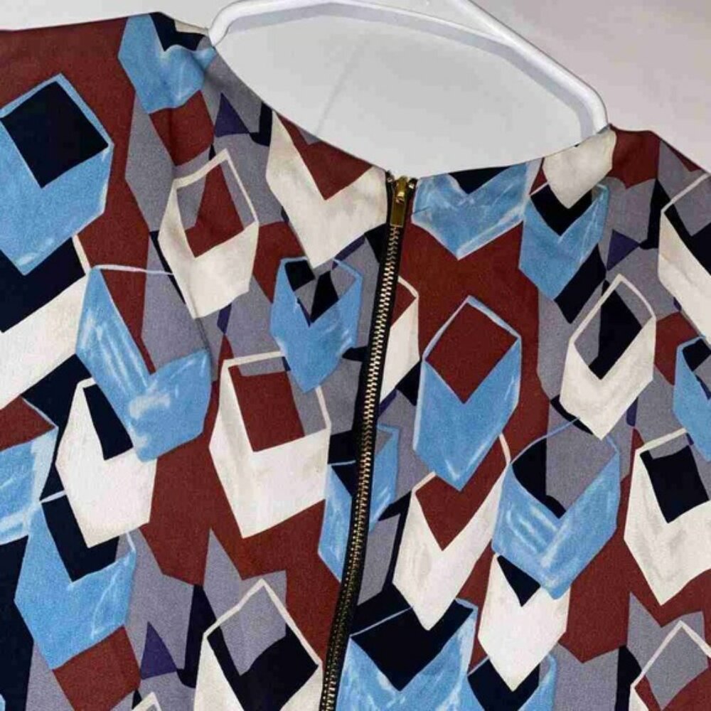 Geometric Patterned Sleeveless Dress - Picture 3 of 3